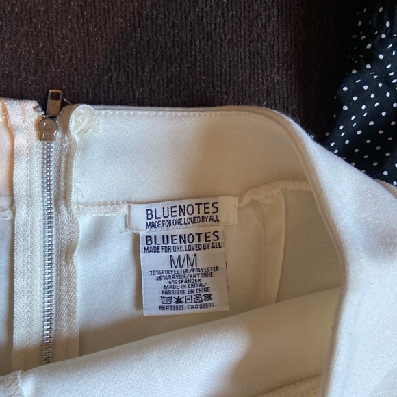 2 pairs of shorts never worn - Picture 3 of 6